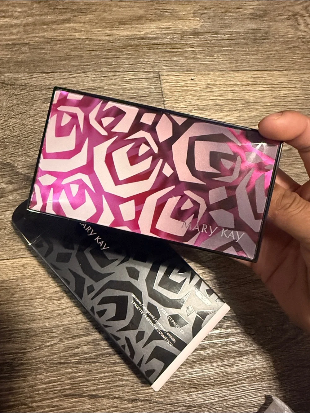 Mary Kay Pink Floral Patterned Makeup Compact—unfilled